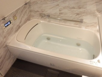 美しさと使いやすさを兼ね備えたユニットバスに 美しさと使いやすさを兼ね備えたユニットバスに